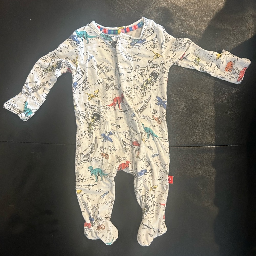 Magnetic Me Dinosaur Footie